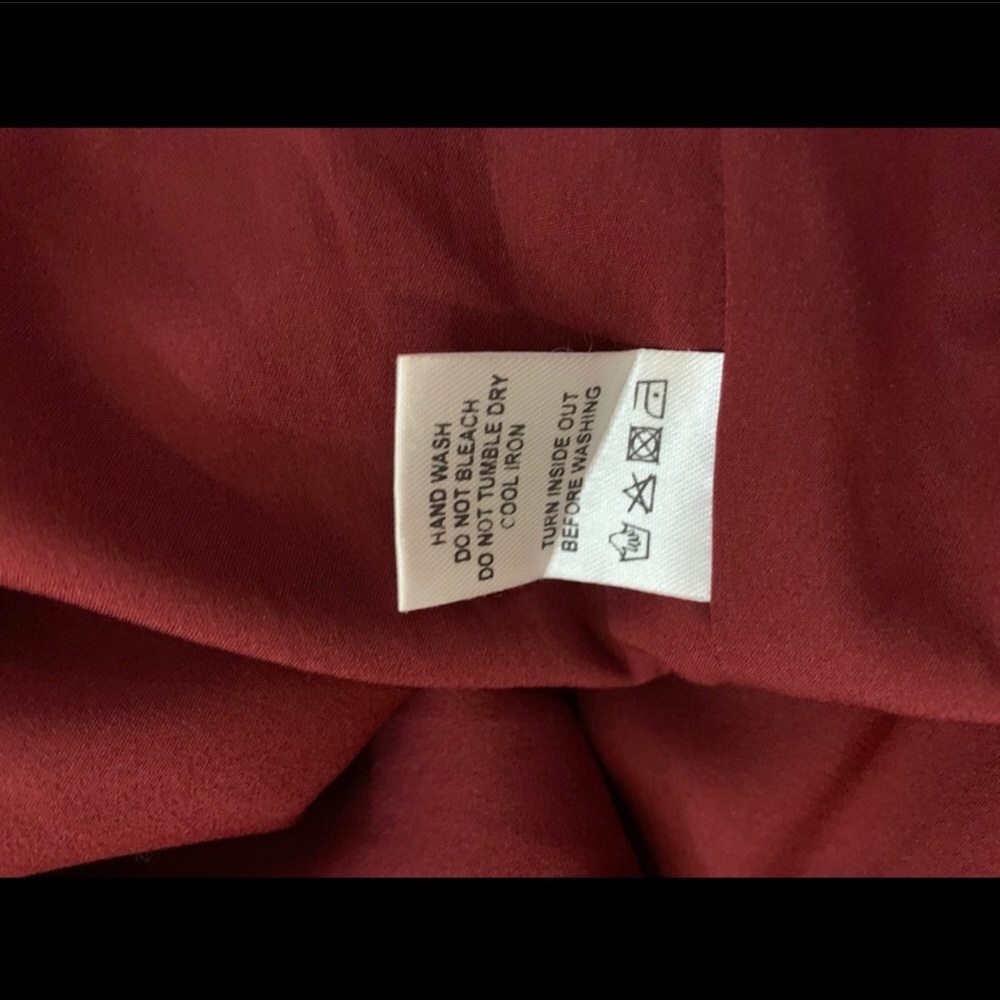 Dress - Picture 8 of 8
